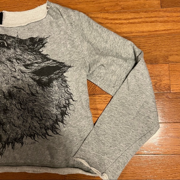 Off the Shoulder Wolf Sweatshirt, Size Small , oversized - Picture 9 of 9